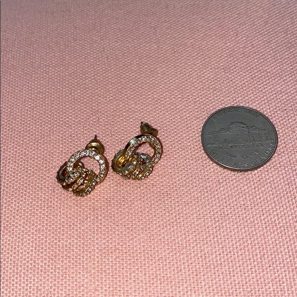 No Name Jewelry - Circle Link Gold & Crystal Earrings